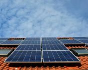zonnepanelen op een energiezuinige woning