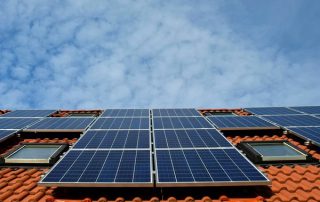zonnepanelen op een energiezuinige woning